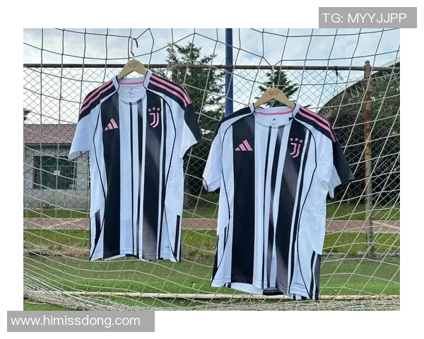 阿迪达斯赞助的顶级足球球星及其赛场精彩表现分析